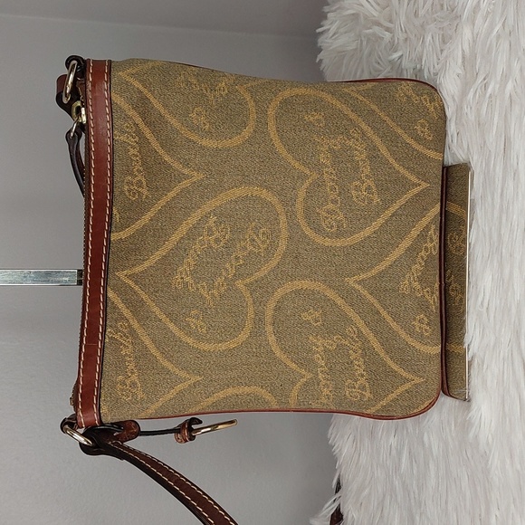 Dooney & Bourke Vintage Heart Monogram Logo Canvas & Leather Crossbody Bag - Picture 3 of 10